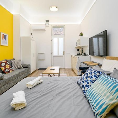 Stylish Yellow Suite In The Heart Of 부다페스트 외부 사진